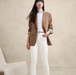 Banana Republic Slim Boyfriend White Jeans, size 30